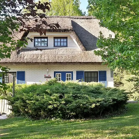 別荘 Haus-zauberblau By Interhome